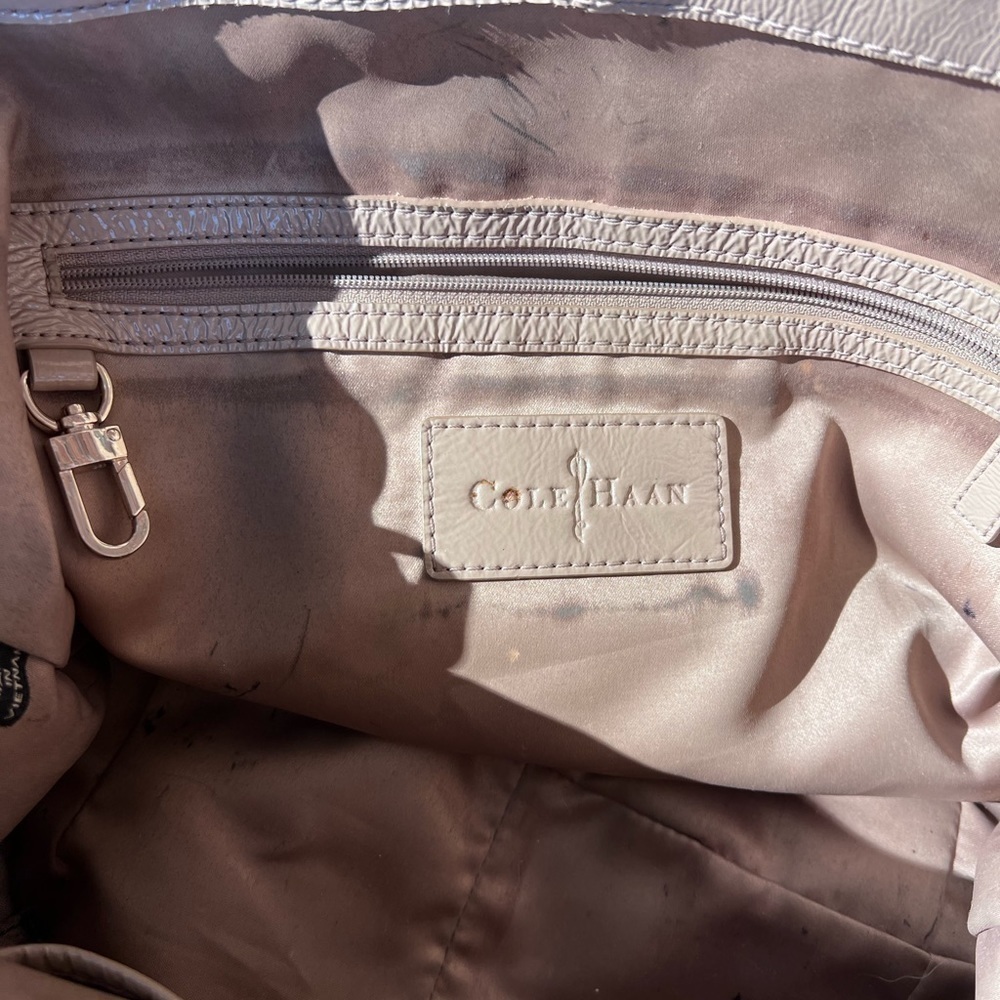 𝅺COLE Haan Tan Beige Patent Leather Tote Shoulder convertible crossbody Handbag - Picture 6 of 7